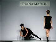 Bóng đá anh, ngoại hạng anh, lịch thi đấu euro 2012, Những pha 'dở khóc dở cười' trên sàn catwalk